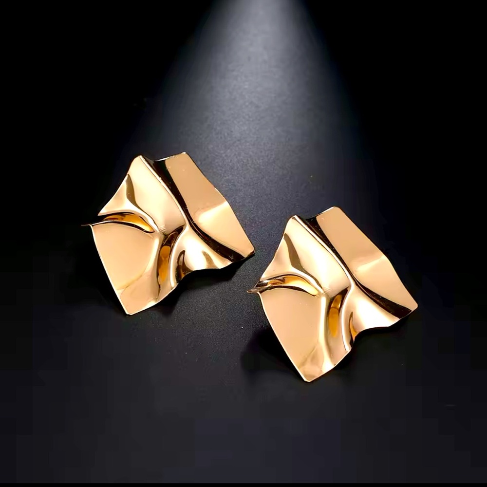 Gold Statement Geometric Artsy Earrings 🌟